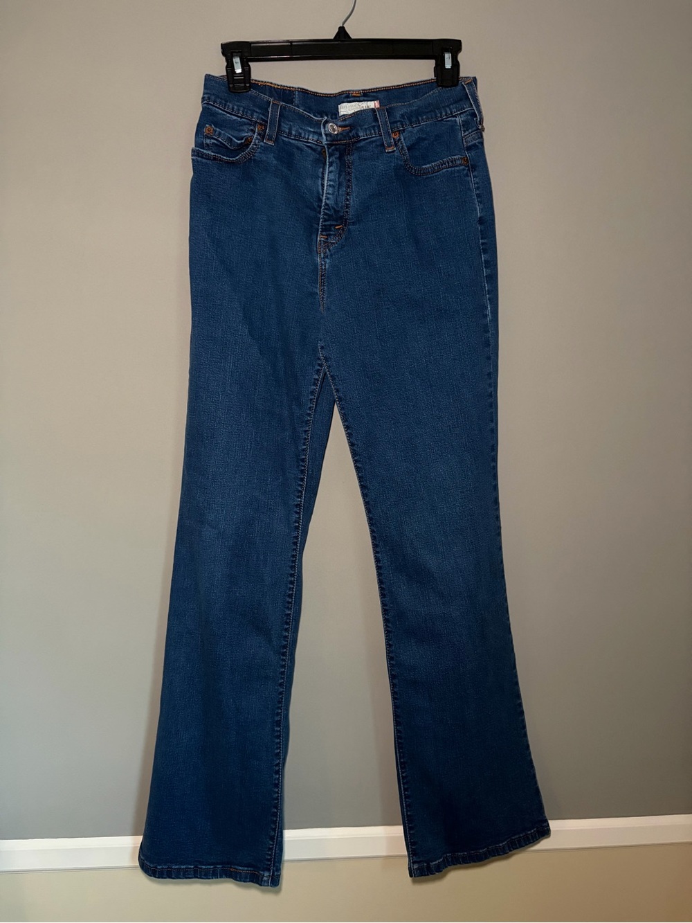 Vintage Levi’s 512 Perfectly Slimming Mid Rise Bootcut Jeans Dark Wash Stretch
